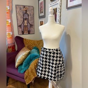 IVY PARK houndstooth 3-stripe skirt, NWT
